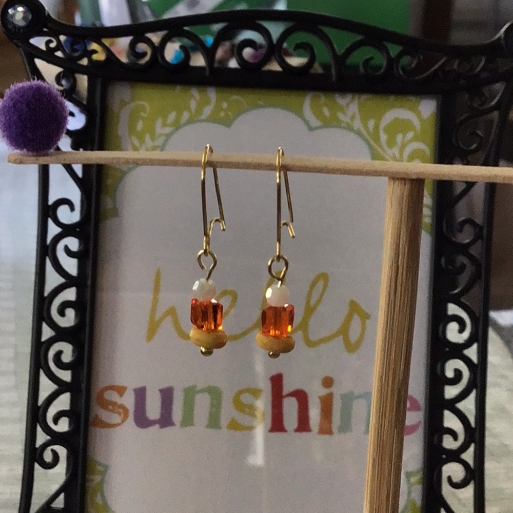 COPY - 🧡MY TINY BEADED CANDY CORN EARRING CREATIONS!🧡